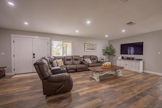 24550 Adams Ave, Murrieta CA: https://media.crmls.org/mediaz/a7fdef90-a1f0-4c62-9466-c7901f81cff5.jpg