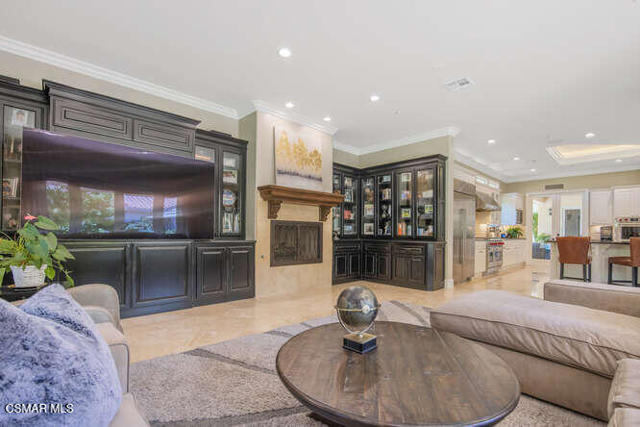 421 Whitegate Road, Thousand Oaks CA: https://media.crmls.org/mediaz/a7fe8170-c49c-4fd8-aa95-3cb7ba652d7d.jpg