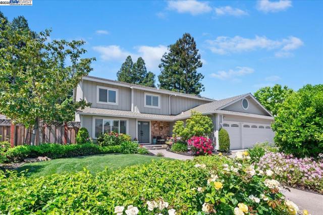 3228 Clifford Cir, Pleasanton CA: https://media.crmls.org/mediaz/a7feb21f-4aa4-4412-96ca-e6fd47c30d21.jpg
