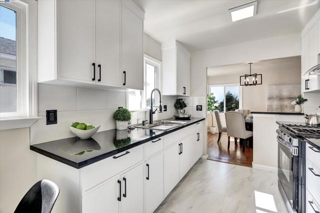 1551 Merced St, Richmond CA: https://media.crmls.org/mediaz/a7fed79d-c55f-4cda-90d8-e8903d6a7a68.jpg