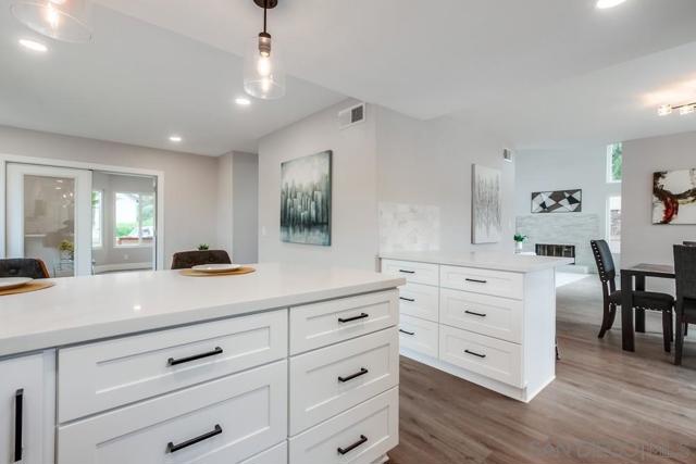 1278 Avenida Miguel, Encinitas CA: https://media.crmls.org/mediaz/a7fee1f4-6bd7-4de1-850c-24a8fd3e30ff.jpg