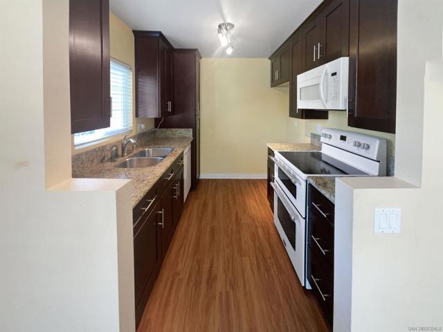 7365 Calle Cristobal, San Diego CA: https://media.crmls.org/mediaz/a8028b0a-fc1d-478d-8c33-8753077b9e82.jpg