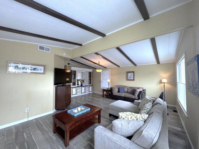 15 Dolphin Court, Half Moon Bay CA: https://media.crmls.org/mediaz/a802b035-236f-4c0c-91fe-9a7704b41f22.jpg
