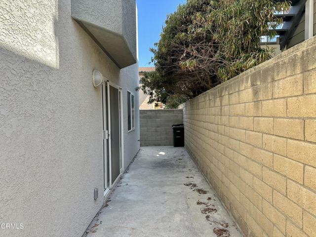 4053 Sunset Lane Lane, Oxnard CA: https://media.crmls.org/mediaz/a802b178-1b0a-461b-bae9-271d7921fc8e.jpg