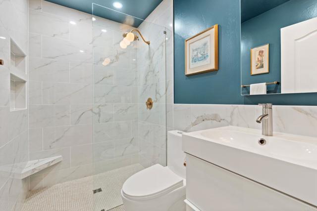 Detail Gallery Image 14 of 68 For 2066 Steiger Ln, Oceanside,  CA 92056 - 5 Beds | 3 Baths