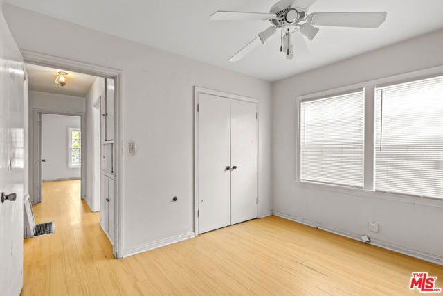 5718 Eveward Road, Culver City CA: https://media.crmls.org/mediaz/a802da7a-8bc9-4872-9da7-bf3adf901241.jpg