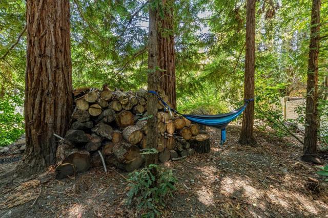 2360 Holly Oak Drive, Danville CA: https://media.crmls.org/mediaz/a8036be3-33c6-4c19-8501-1881e83df56b.jpg