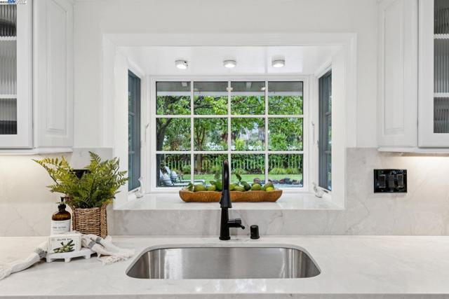 55 Cora Ct, Walnut Creek CA: https://media.crmls.org/mediaz/a804883d-b53a-48d6-a0c3-6827b33e5bac.jpg