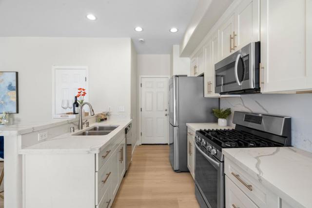 4220 Ramshall Place, Santa Clara CA: https://media.crmls.org/mediaz/a804fee2-6f84-4127-98b2-21a213ab8792.jpg