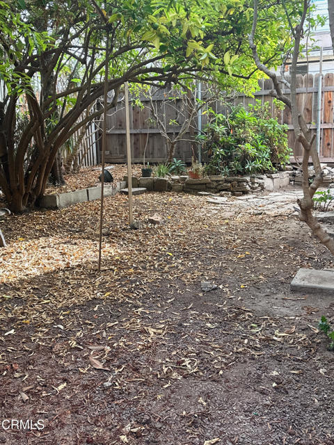 Detail Gallery Image 13 of 15 For 132 N Serrano Ave, Los Angeles,  CA 90004 - 2 Beds | 1 Baths