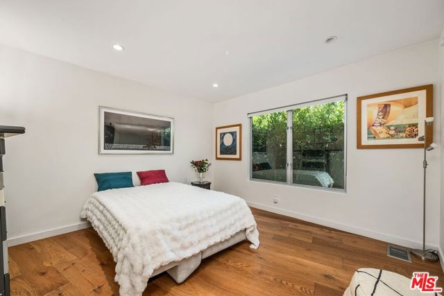 3112 Corda Drive, Los Angeles CA: https://media.crmls.org/mediaz/a808f237-642b-4b25-ab0e-e50f532c13fd.jpg