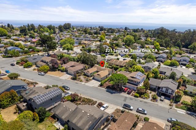 221 Segre Place, Santa Cruz CA: https://media.crmls.org/mediaz/a8097028-621d-4ca9-aa91-6000d58cf100.jpg