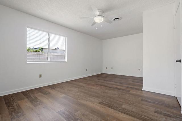 10625 Amantha Ave, San Diego CA: https://media.crmls.org/mediaz/a8099e91-ea24-4f74-9600-b6750b69197a.jpg