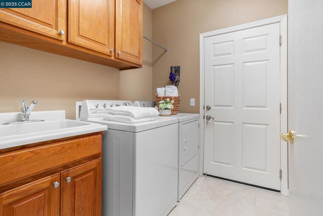 2030 Kent Dr, Brentwood CA: https://media.crmls.org/mediaz/a80a852f-d48a-45f7-b418-7b05a911efb0.jpg