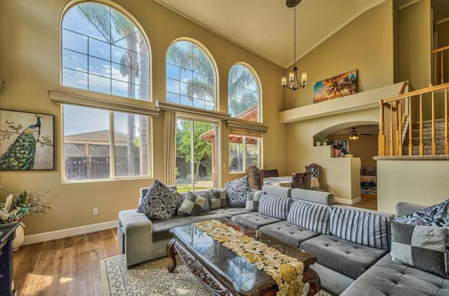 Image 7 of 35 For 9740 Linnet Court