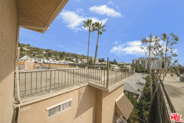 1010 Hammond Street, West Hollywood CA: https://media.crmls.org/mediaz/a80b3f32-15d8-470c-abb9-a4dbb2408767.jpg