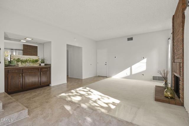 Detail Gallery Image 20 of 59 For 851 Osage Cir, Camarillo,  CA 93012 - 4 Beds | 2/1 Baths