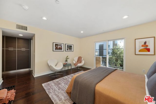 1353 N Fuller Avenue, Los Angeles CA: https://media.crmls.org/mediaz/a80c00c3-651e-4a3b-bbe2-8f6c76b4cffc.jpg