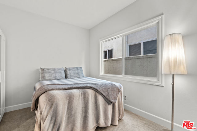 4370 Park Monte Nord, Calabasas CA: https://media.crmls.org/mediaz/a80c12a4-b9e0-4bea-a2ea-c2a8cede7e35.jpg