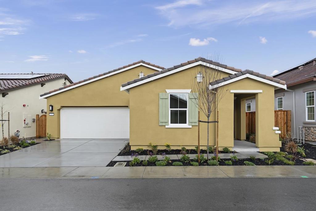 2171 White Oak Drive