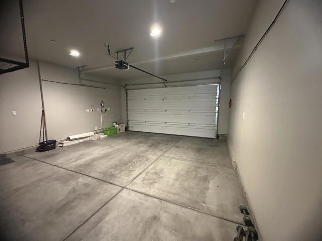 515 Shearwater Street, Hollister CA: https://media.crmls.org/mediaz/a80cff51-5079-4147-97f0-98ce2f30ca72.jpg