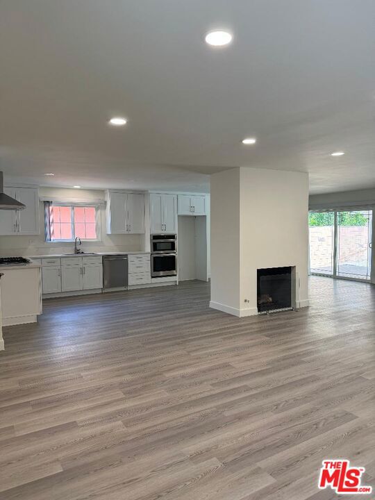 8408 Fable Avenue, West Hills CA: https://media.crmls.org/mediaz/a80d13df-3709-44c4-99f6-8136d56b42bd.jpg