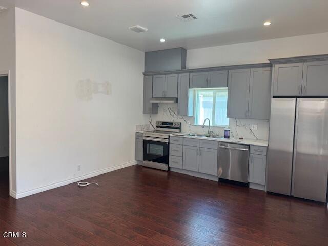 7747 Valmont Street, Tujunga CA: https://media.crmls.org/mediaz/a80d805e-7dca-4165-a18f-0d0f370fd20e.jpg