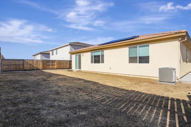 2051 Rosewood Drive, Hollister CA: https://media.crmls.org/mediaz/a80db436-e4b0-4e58-a3d6-e6480bdb865e.jpg