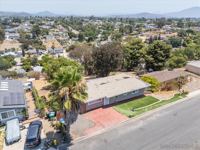 2035 Paradise St, San Diego CA: https://media.crmls.org/mediaz/a80e6515-1130-4813-80c8-16cd4d78b0f9.jpg