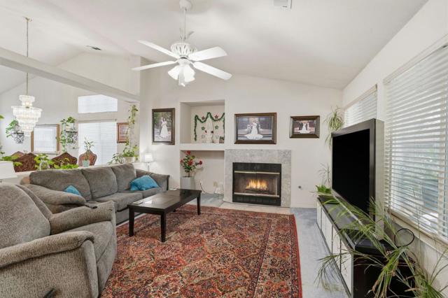 1883 College Greens Drive, Los Banos CA: https://media.crmls.org/mediaz/a80ed8c9-cf46-413d-b0e0-3b833234b359.jpg