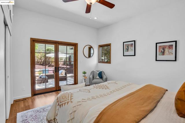 580 Chetwood St., Oakland CA: https://media.crmls.org/mediaz/a80f03c9-661d-4945-9fbc-472719d4e974.jpg