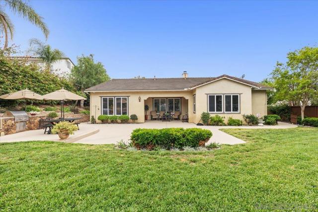 3180 Ridgeline Place, Escondido CA: https://media.crmls.org/mediaz/a80f1917-9e73-4ad8-a799-a164fb0a498e.jpg
