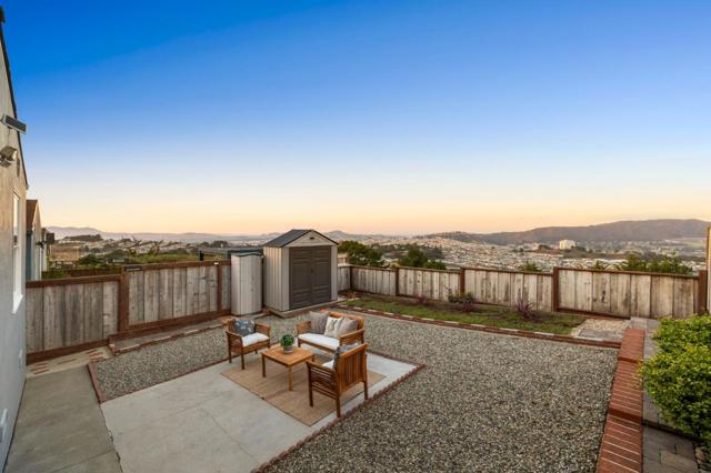 751 Skyline Drive, Daly City CA: https://media.crmls.org/mediaz/a810415f-4886-469e-b680-99a5953af48d.jpg