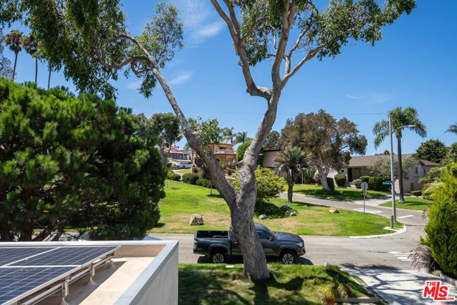 100 Via Estrellita, Redondo Beach, California 90277, 4 Bedrooms Bedrooms, ,1 BathroomBathrooms,Residential,Sold,Via Estrellita,24444915