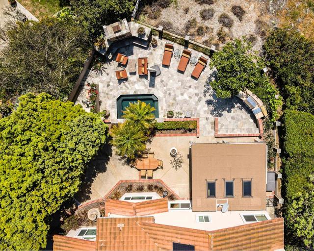 3245 Brookside Ln, Encinitas CA: https://media.crmls.org/mediaz/a8114830-16a3-4ab8-9796-fd1f8a8127d9.jpg