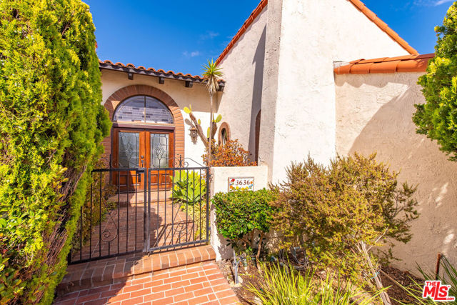 Drew Fenton | 3636 Malibu Country Drive Malibu CA | MLS: 7494351 Drew Fenton | 3636 Malibu Country Drive Malibu CA | MLS: 7494351