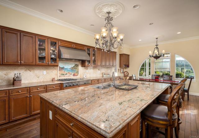 6767 Malachite Place, Carlsbad CA: https://media.crmls.org/mediaz/a8119fb8-cce2-4990-99d9-13c9a151d8c3.jpg