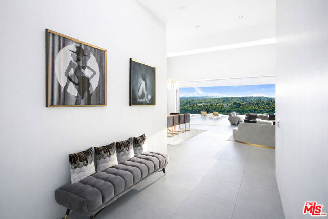 2791 Ellison Drive, Beverly Hills CA: https://media.crmls.org/mediaz/a811cd39-e9f0-4d9f-b2d2-662b4d0d7d79.jpg