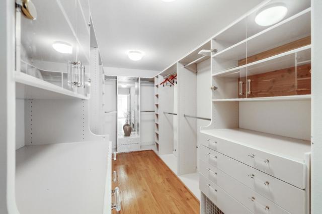3920 Lakemead Way, Redwood City CA: https://media.crmls.org/mediaz/a8120294-e493-4fb4-8d72-8fddf873b269.jpg