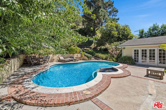 1834 Roscomare Road, Los Angeles CA: https://media.crmls.org/mediaz/a812a646-2933-4670-b56d-305e2c36a08c.jpg