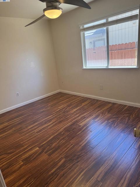 5325 Avante Lane, Salida CA: https://media.crmls.org/mediaz/a8131065-f073-4e5b-bbcc-aecaf8297171.jpg
