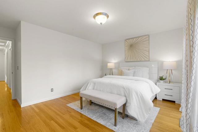 2741 Doverton Square, Mountain View CA: https://media.crmls.org/mediaz/a8131b82-b218-4bf7-9e16-17294f424841.jpg