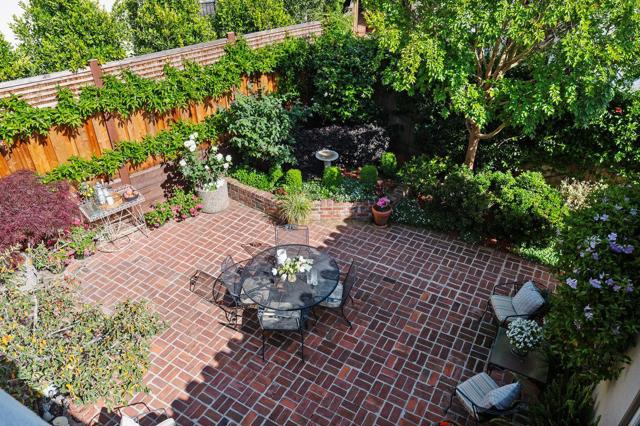 706 Edgewood Road, San Mateo CA: https://media.crmls.org/mediaz/a8139458-450c-4b54-bb99-4e18122eefe2.jpg
