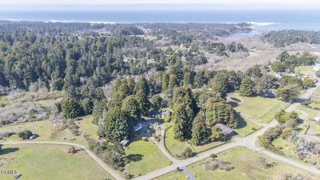 32551 Mill Creek Drive, Fort Bragg CA: https://media.crmls.org/mediaz/a8140041-f81b-48d1-a8c0-07ecf7bcdc7a.jpg