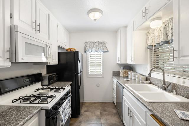 10309 Azuaga St, San Diego CA: https://media.crmls.org/mediaz/a81459ab-8bd0-4089-9e93-df4209f863dd.jpg