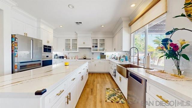 43041 Noble Court, Temecula CA: https://media.crmls.org/mediaz/a816c684-61ef-4415-a7c9-a3b1120fce30.jpg