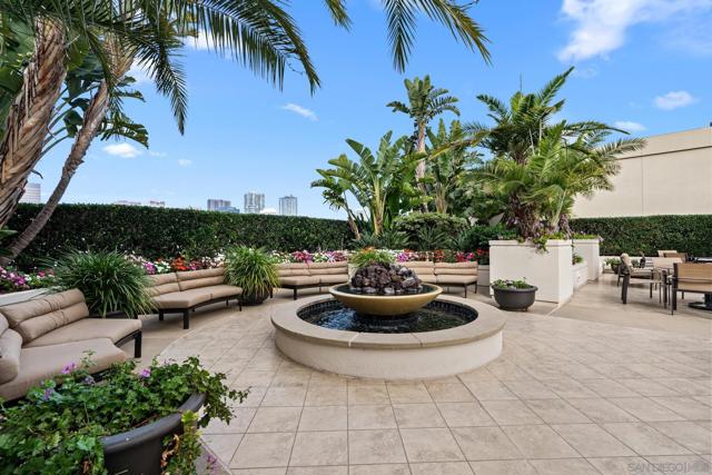 100 Harbor Dr, San Diego CA: https://media.crmls.org/mediaz/a816ffea-4ee7-4761-b22a-3baf141dbfb7.jpg