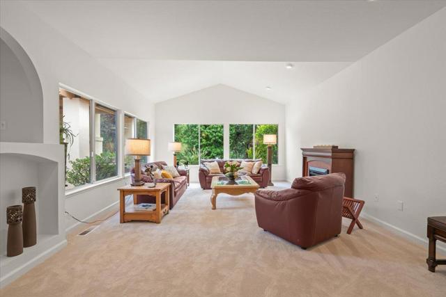 8103 Crestview Court, Gilroy CA: https://media.crmls.org/mediaz/a81826d0-fd17-4735-94bd-36883db935c7.jpg
