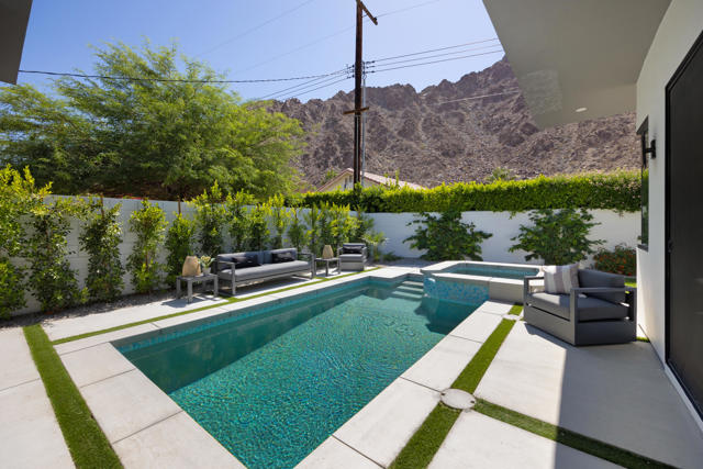 52085 Avenida Cortez, La Quinta CA: https://media.crmls.org/mediaz/a8186c22-7246-46ac-a614-01c91ef1d087.jpg