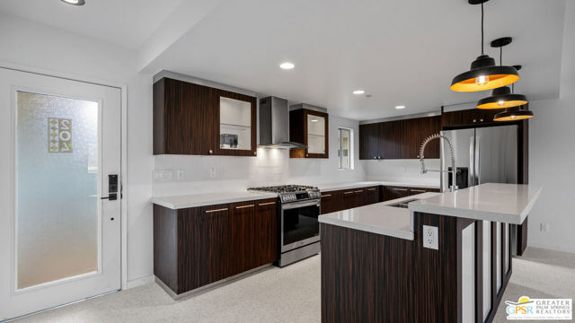 Image 3 of 67 For 588 San Lorenzo Road 204